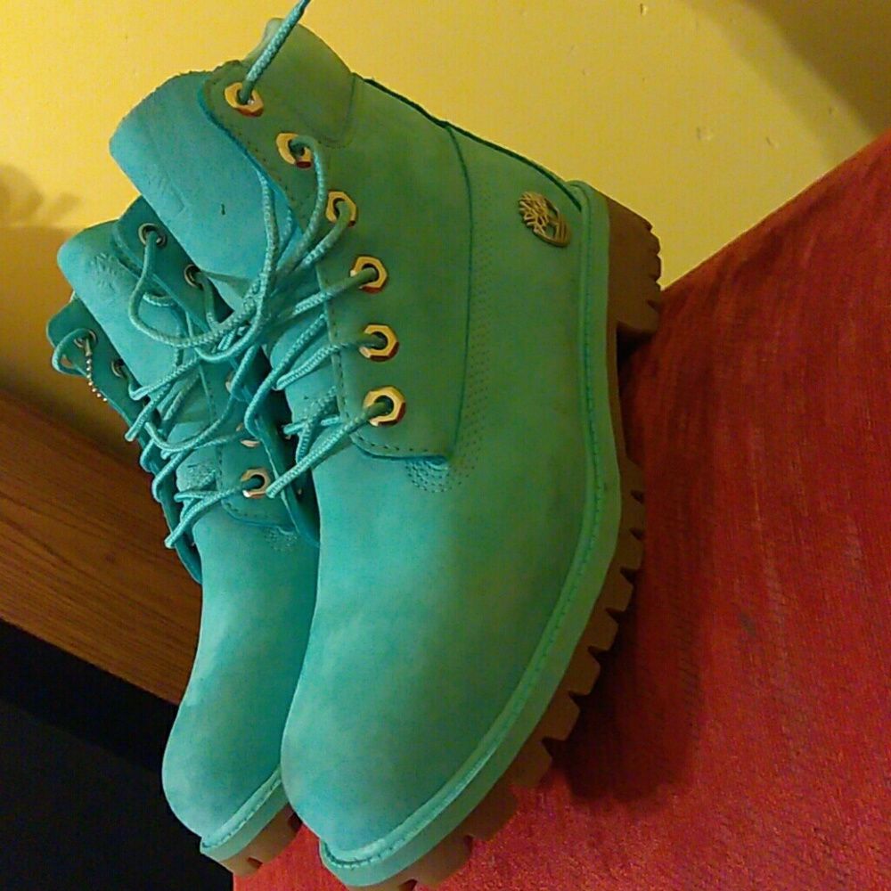 Timberlands - Picture 2 of 8
